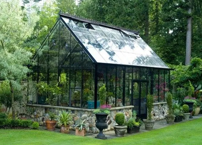 Custom Polycarbonate Greenhouses